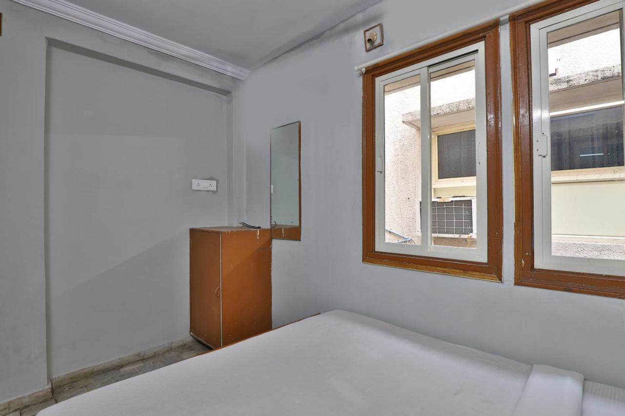 Spot On Hotel Decent Ānand Zewnętrze zdjęcie