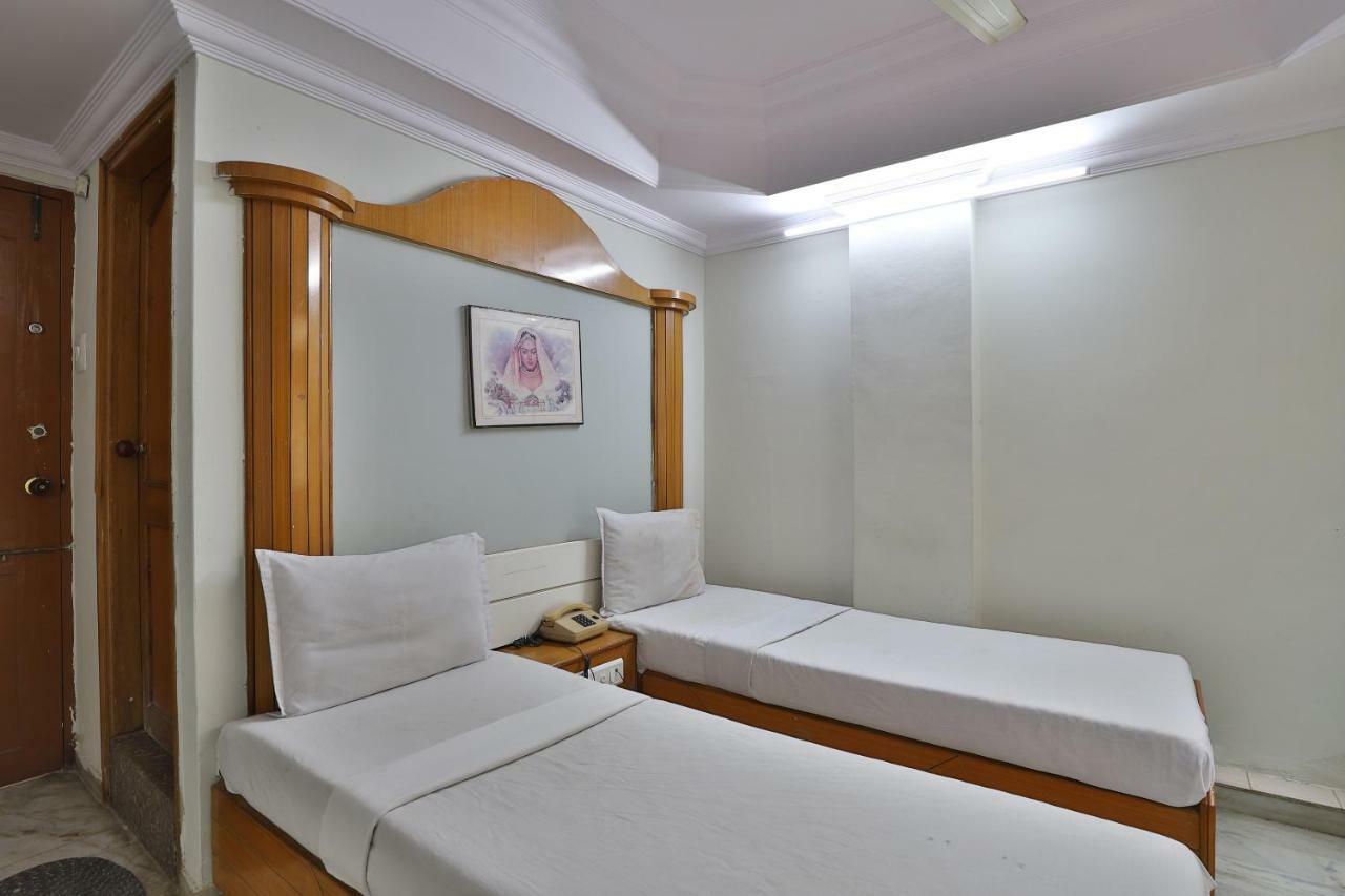 Spot On Hotel Decent Ānand Zewnętrze zdjęcie